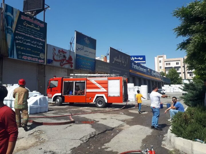 آتشسوزی ۴ واحد تجاری در کرج/ حریق اطفا شد