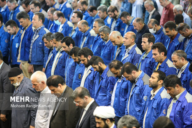 نماز عبادی - سیاسی جمعه تهران، ۸ اردیبهشت۱۴۰۲ به امامت حجت الاسلام حسن ابوترابی‌‌فرد امام جمعه موقت تهران در دانشگاه تهران برگزار شد