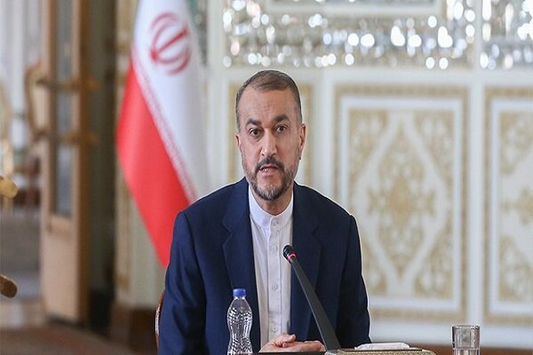 حضور در مجامع بینالمللی یکی از گامهای سیاست خارجی دولت است