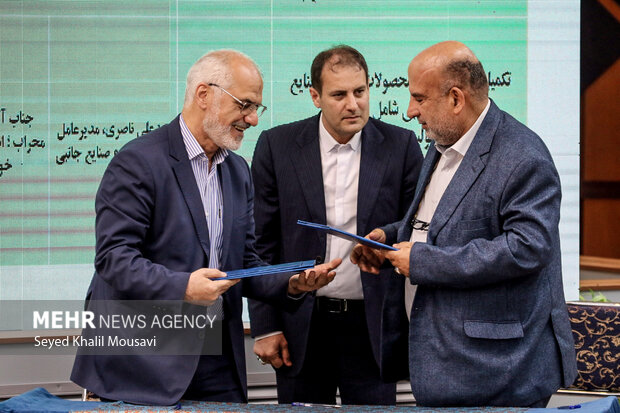 95 تفاهم‌نامه صنعتی و زیرساختی در خوزستان امضا شد