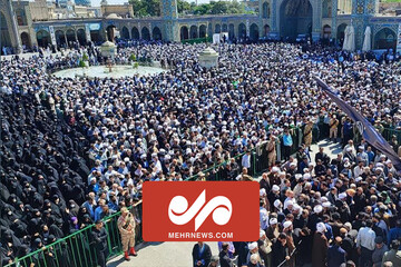 اقامه نماز آیت‌الله العظمی جوادی آملی بر پیکر آیت الله سلیمانی