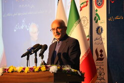 وزير العلوم الايراني: الحظر الأميركي علی التعبئة الطلابية شرف لها