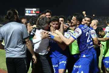 Esteghlal into semifinals of Hazfi Cup