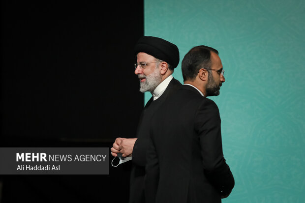 حجت الاسلام سید ابراهیم رئیسی رئیس جمهور در همایش ملی روز شوراها با دارد