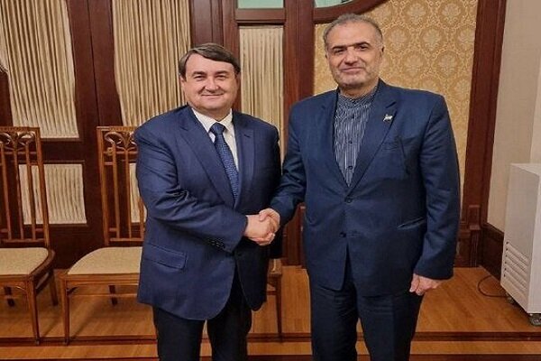 İran'ın Moskova Büyükelçisi Putin'in Yardımcısı ile görüştü