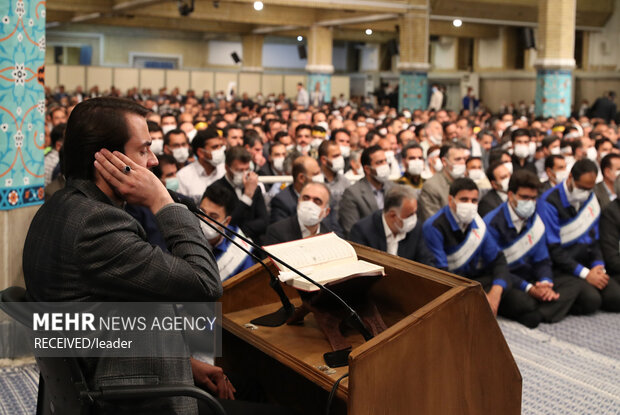 دیدار جمعی از کارگران با رهبر معظم انقلاب اسلامی