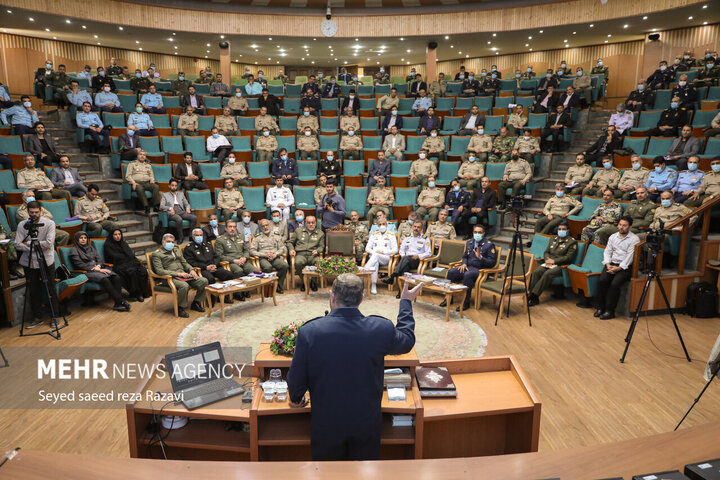 دومین همایش ملی جنگ ترکیبی صبح امروز پنج شنبه ۷ اردیبهشت ماه ۱۴۰۲ با حضور امیر سرتیپ خلبان عزیز نصیرزاده جانشین رئیس ستاد کل نیروهای مسلح در دانشگاه فرماندهی و ستاد ارتش (دافوس) برگزار شد