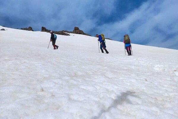 همیالیا نورد قمی عازم صعود به دومین قله مرتفع جهان شد