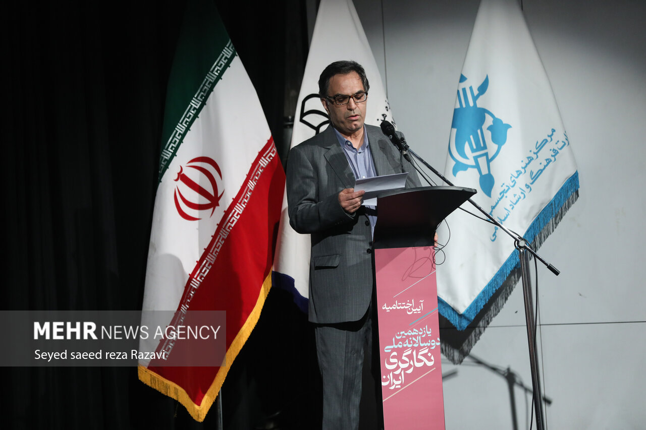 پایان یازدهمین دوسالانه «نگارگری»/ نظام «شاگرد استادی» احیا شود