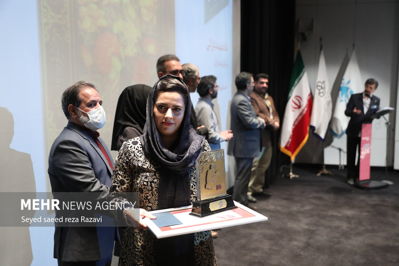 پایان یازدهمین دوسالانه «نگارگری»/ نظام «شاگرد استادی» احیا شود