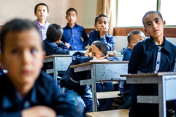 اردکان با کمبود مدرسه و معلم مواجه است/تحصیل ۶۰۰ دانش‌آموز افغان در مدرسه ۳۰۰ نفره