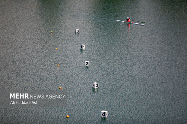 Iran's women's rowing league