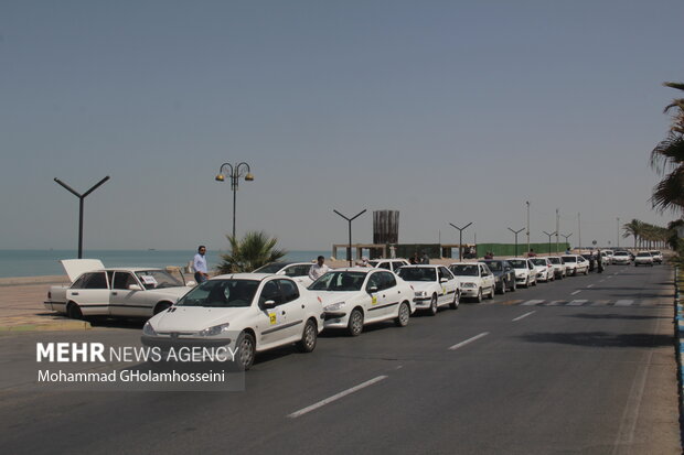 Families rally racing in Bushehr province on Persian Gulf Day