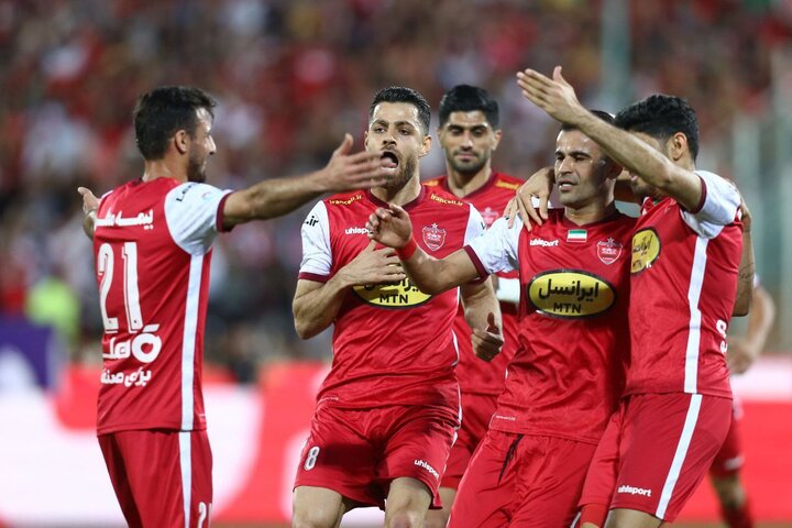 رقیبان پرسپولیس بیراهه می روند/ نمره ام را از گلمحمدی میگیرم