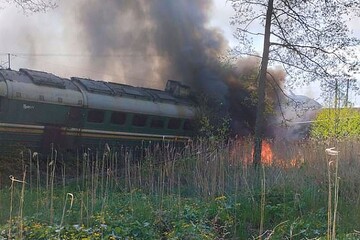 Explosive device derails train in Russia's Bryansk (+VIDEO)