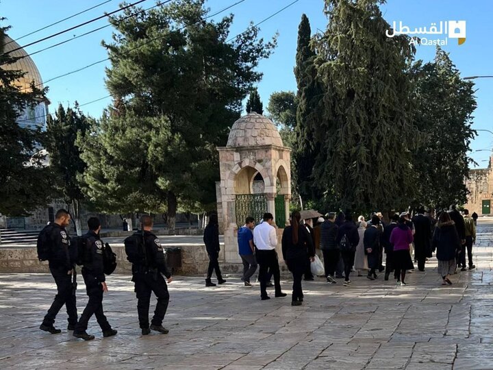 Tehran condemns Zionists' desecration of al-Aqsa Mosque 