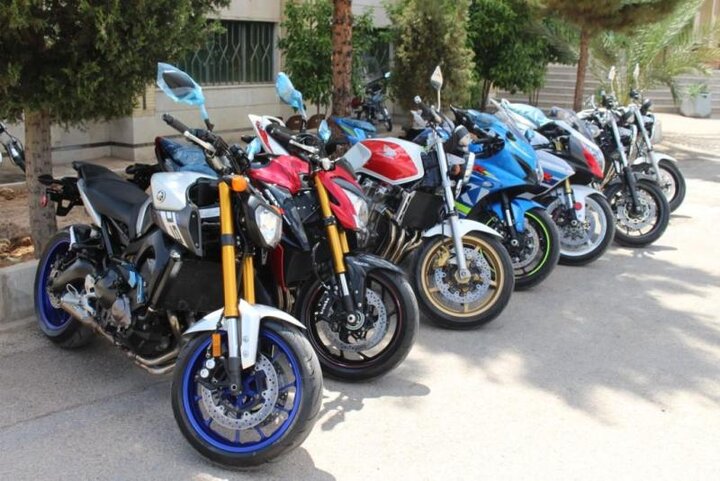 توقیف ۱۵ موتورسیکلت متخلف در شهرستان زرندیه