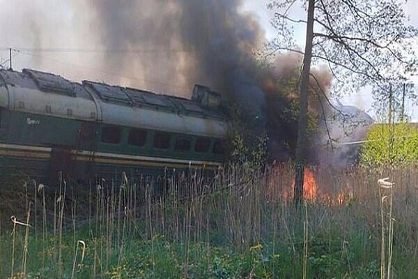 Rusya’da patlama: Yük treni raydan çıktı