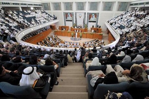 Kuwaiti Cabinet approves decree dissolving parliament