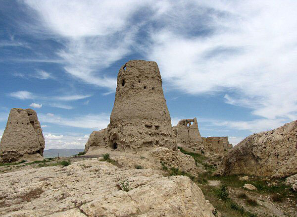 پیگیری‌ها برای آغاز کاوش تپه باستانی «قلعه دینگسی» درگزین