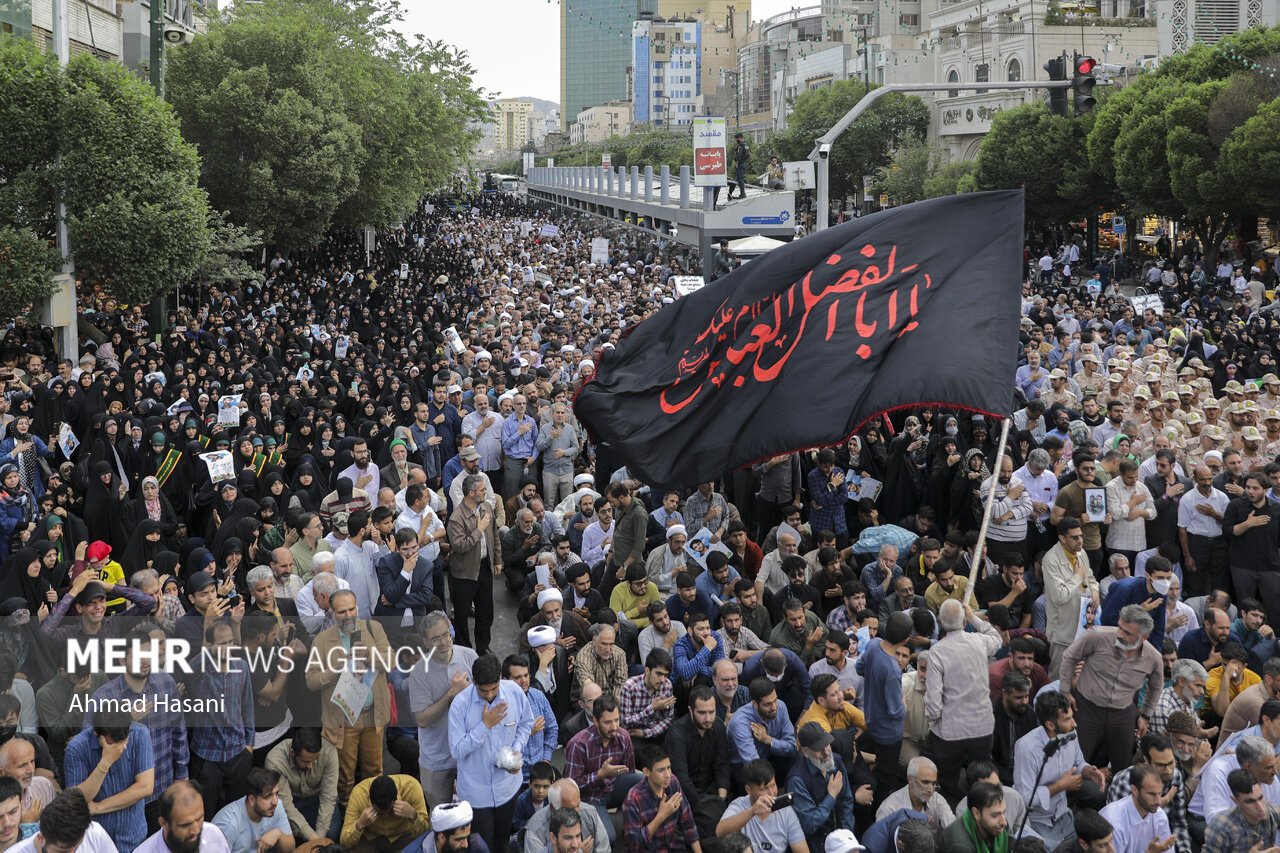 سربداران در سوگ شهید خوش غیرت/ غرور دختران از وجود چنین پسرانی