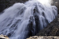 طبیعت بهاری آبشار سوله دوکل