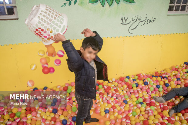 معلمین, فرشتگان زمینی 4