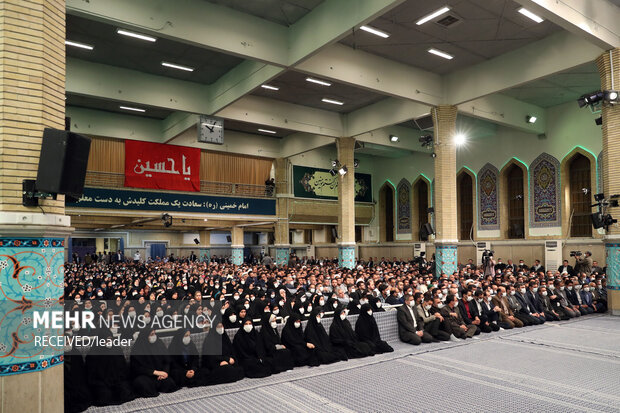 Leader meeting with group of Iranian teachers
