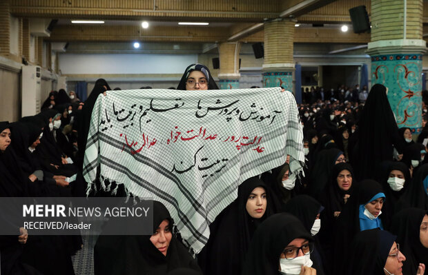 دیدار معلمان و فرهنگیان سراسر کشور با رهبر معظم انقلاب اسلامی