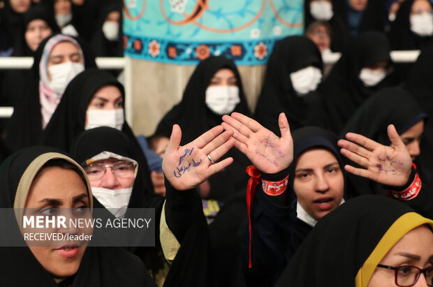 Leader meeting with group of Iranian teachers
