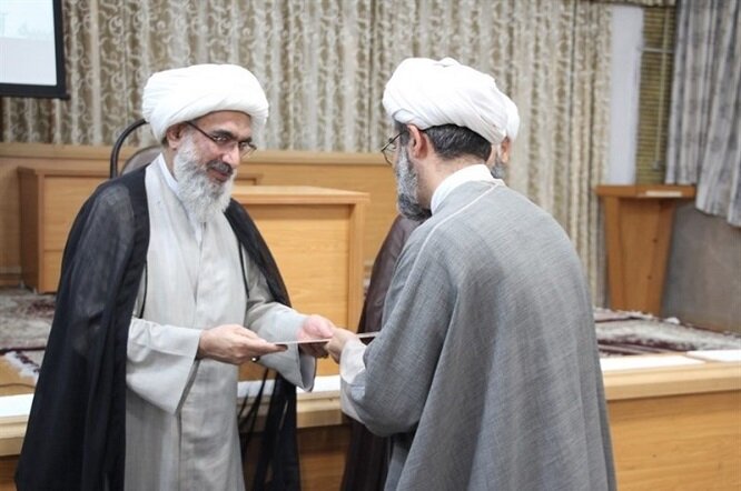 اساتید حوزه علمیه خواهران بوشهر تجلیل شدند