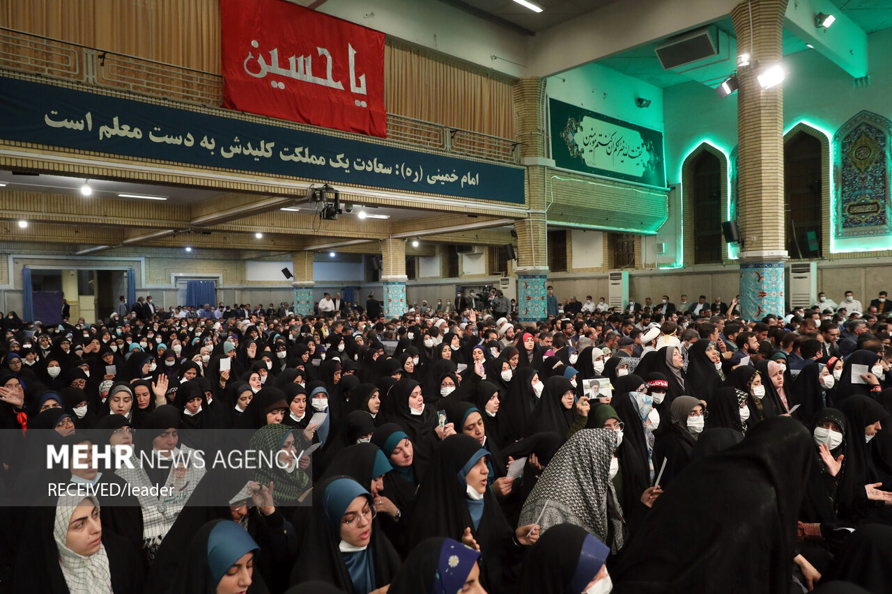 معلمان پای صحبت معلم انقلاب/ «چاره کار در اصلاح مدرسه است»