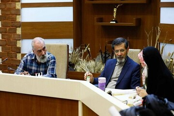 فردوسی ویژگی‌های رستم را تکه‌تکه در شاهنامه پخش کرده است