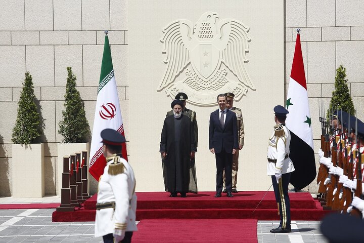 الرئيس السوري يستقبل نظيره الإيراني في قصر الشعب