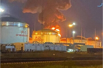 VIDEO: Black Sea oil refinery hit by drones in Russia
