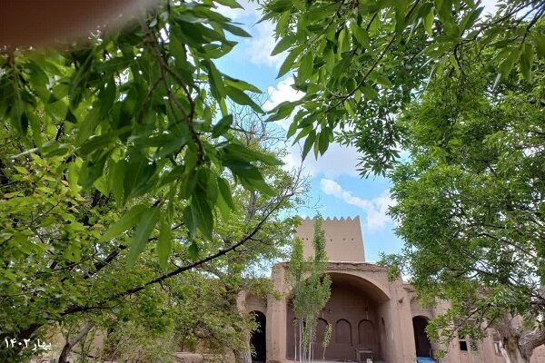 خانه باغ دکتر اسلامی ندوشن در فهرست آثار ملی ثبت شد