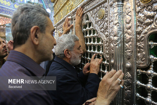 سردار قاآنی حرم مطهر حضرت فاطمه معصومه (س) را زیارت کرد