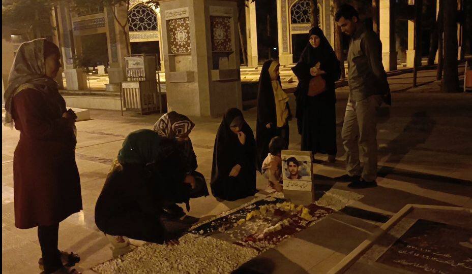 سربداران در سوگ شهید خوش غیرت/ غرور دختران از وجود چنین پسرانی