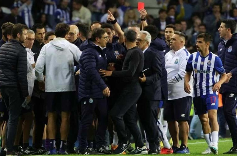 صعود جنجالی پورتو به فینال با پاس طارمی/بازهم توهین نژادپرستانه!