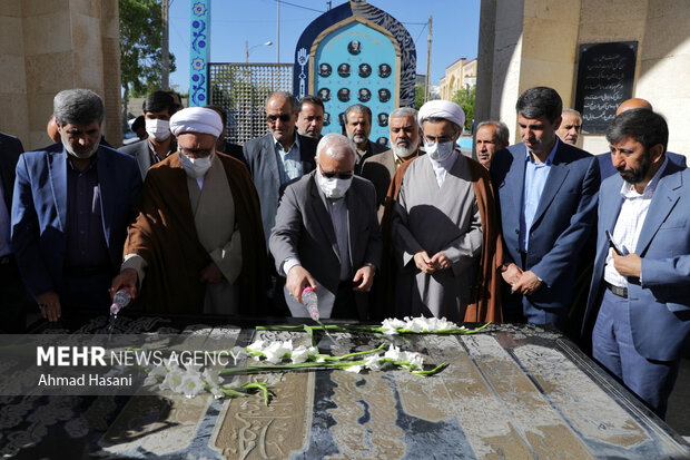 سفر یک روزه تولیت آستان قدس رضوی به همدان