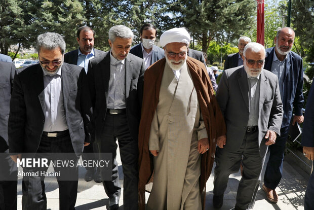 سفر یک روزه تولیت آستان قدس رضوی به همدان