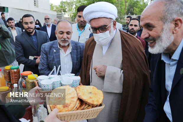سفر یک روزه تولیت آستان قدس رضوی به همدان