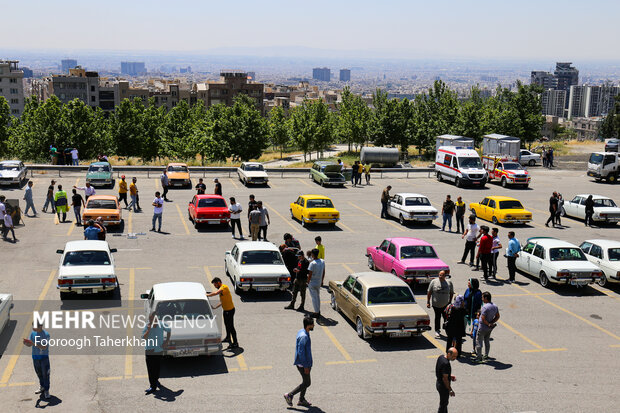 پیکان‌سواران همزمان با ۵۶ سالگی ساخت «پیکان» در ایران، روز جمعه ۱۵ اردیبهشت ۱۴۰۲ در محوطه برج میلاد گردهم جمع شدند