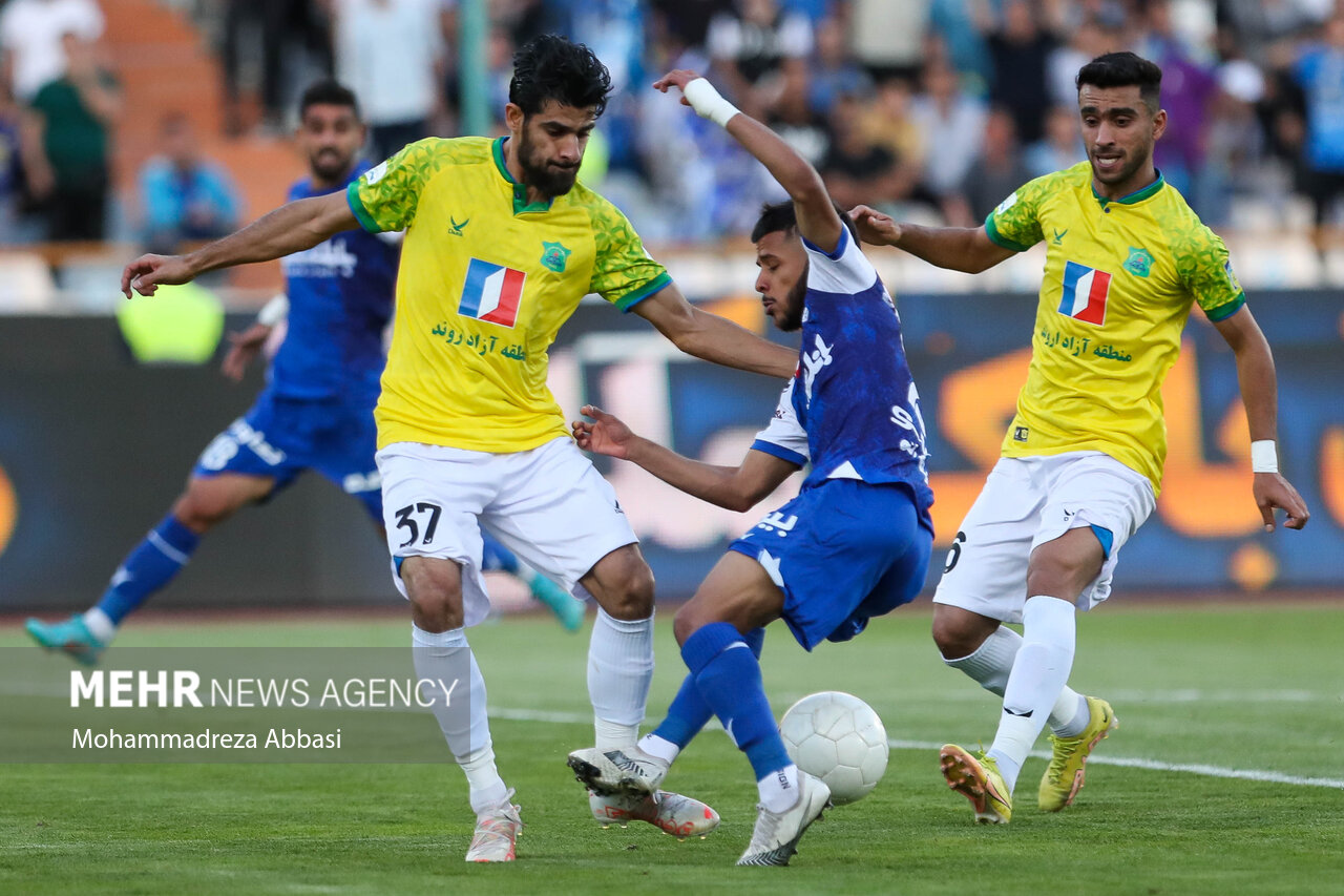 File:Sanat Naft Abadan FC vs Esteghlal FC, 17 July 2020 - 26.jpg - Wikipedia