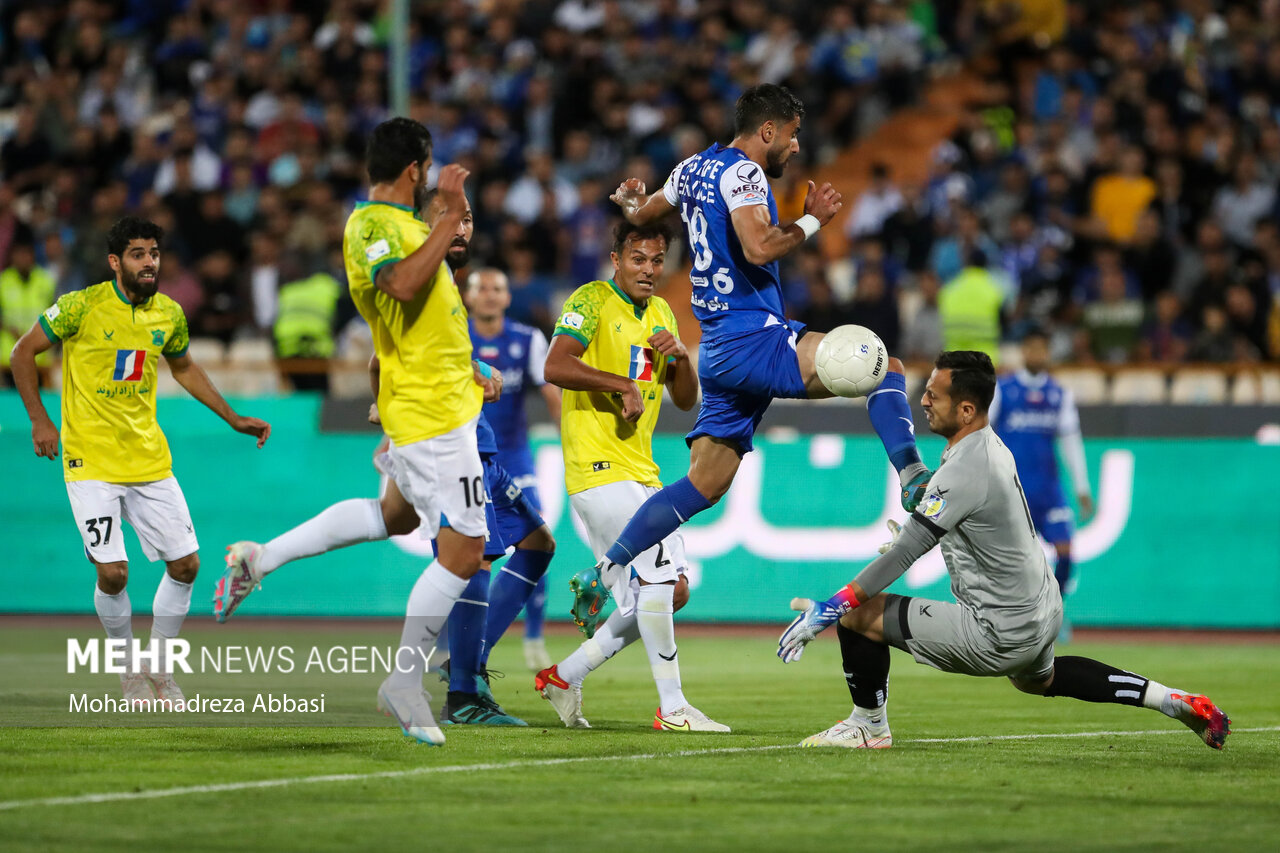 File:Esteghlal FC vs Sanat Naft Abadan FC, 5 November 2019 - 137.jpg -  Wikipedia