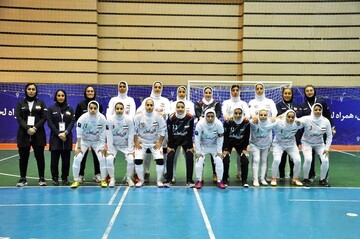 Iran deaf futsal team falls short against Japan