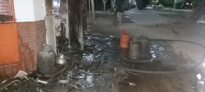 آتش سوزی در بیمارستان شریعتی اصفهان / حریق دکه اغذیه فروشی بوستان سعدی مهار شد