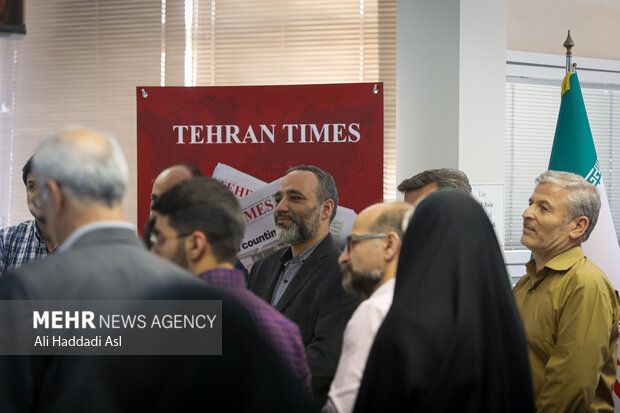 مراسم ۴۴ سالگرد تأسیس روزنامه تهران تایمز بعد از ظهر روز شنبه ۱۶ اردیبهشت ماه ۱۴۰۲ با حضور محمدمهدی رحمتی مدیرعامل جدید خبرگزاری مهر در تحریریه این روزنامه برگزار شد