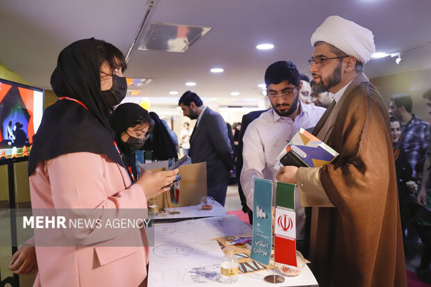 مراسم پایانی دومین رویداد ملی استاپ موشن به همت حوزه هنری کودک و نوجوان با برپایی بازارگاه و ارائه آثار تولیدی برگزار و برگزیدگان این رویداد ملی معرفی شدند