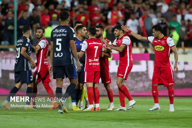 پرسپولیس قطعا به مشکل میخورد/ وظیفه مهاجم گلزنی است نه چای آوردن!